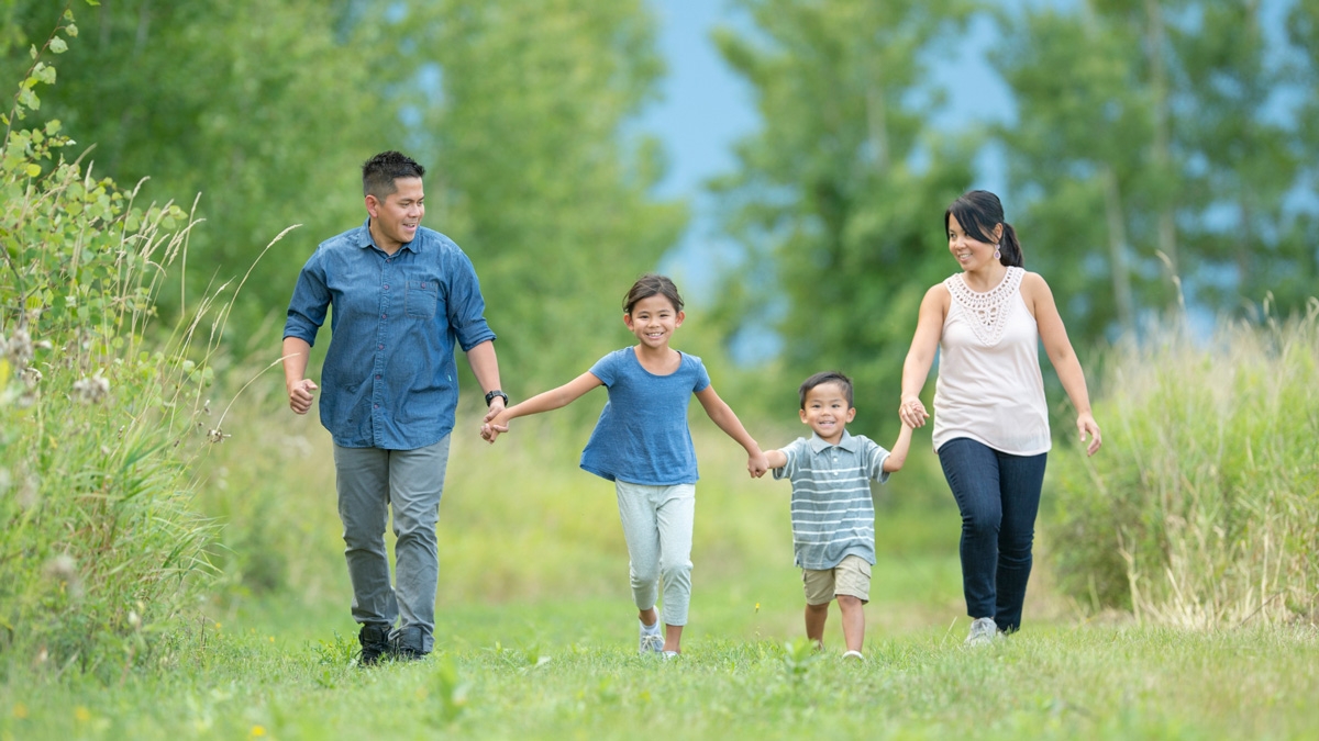 How Working With US Clients Lets You Stay Close to Family