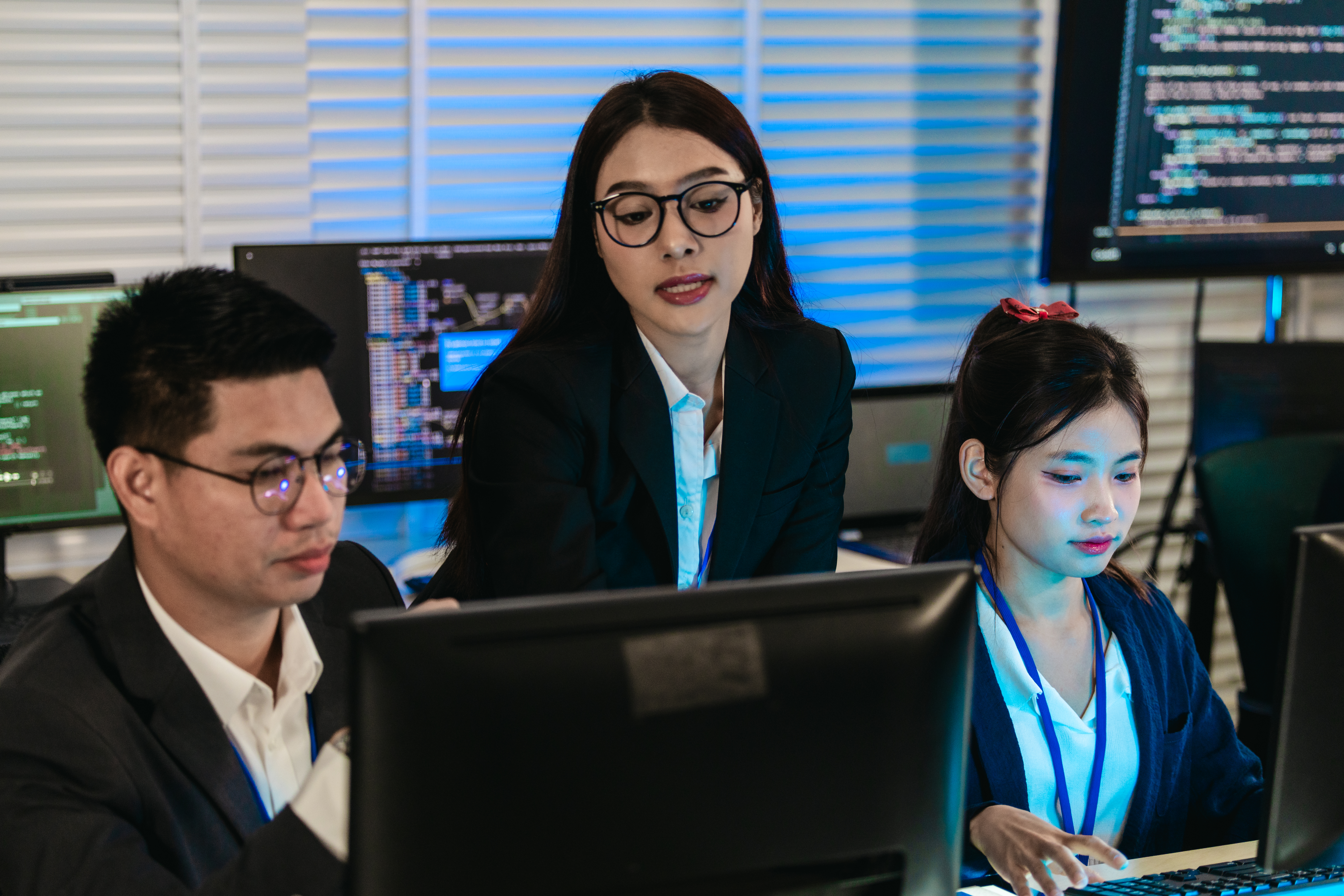 Coaching and Mentoring Team in Data Analytics and Software Devel